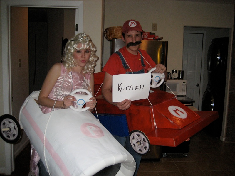 Illustration for article titled Look At These Great Reader Costumes